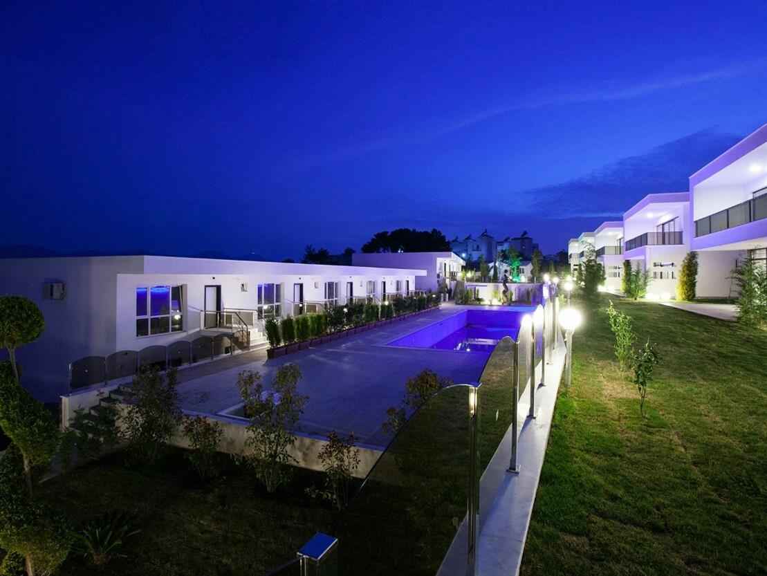 AdaVillas  Beverly Hills