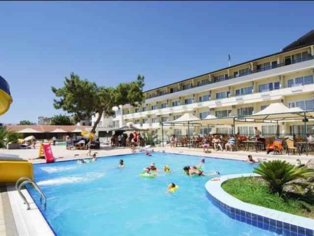 Aqua Bella Beach Hotel