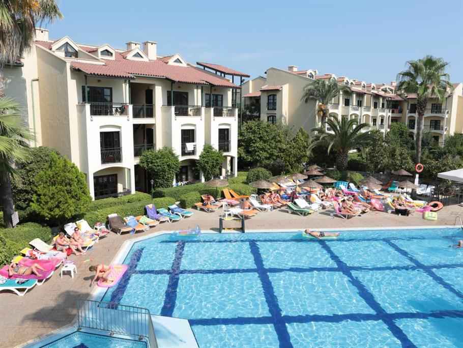 Club Turquoise Apartments