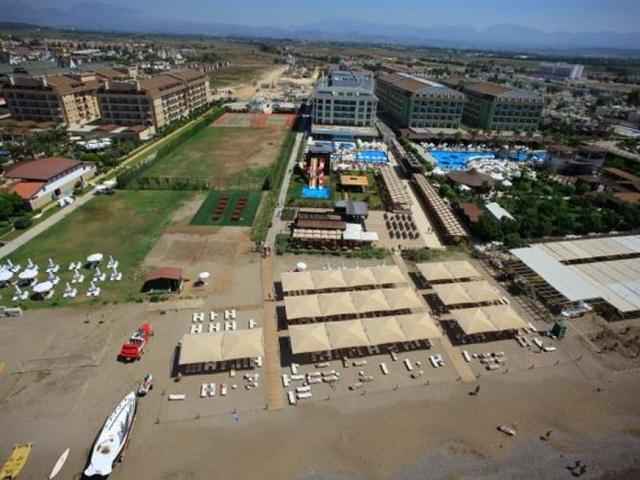 Dionis Hotel Resort & Spa 