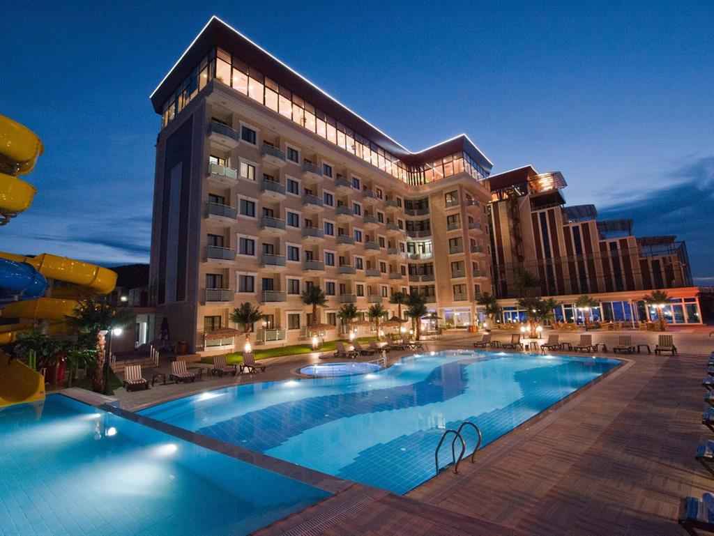 Elegance Resort Hotel & Spa 