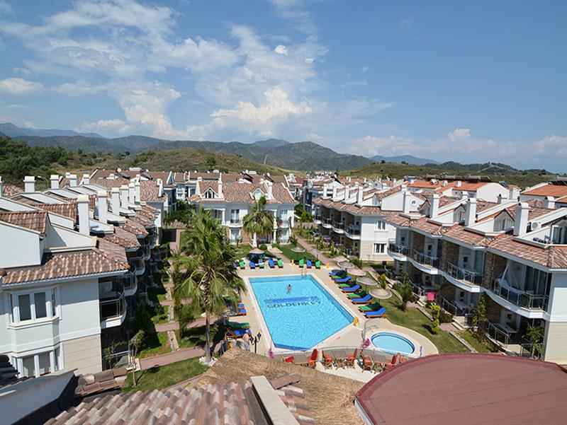 Golden Life Blue Green Residence