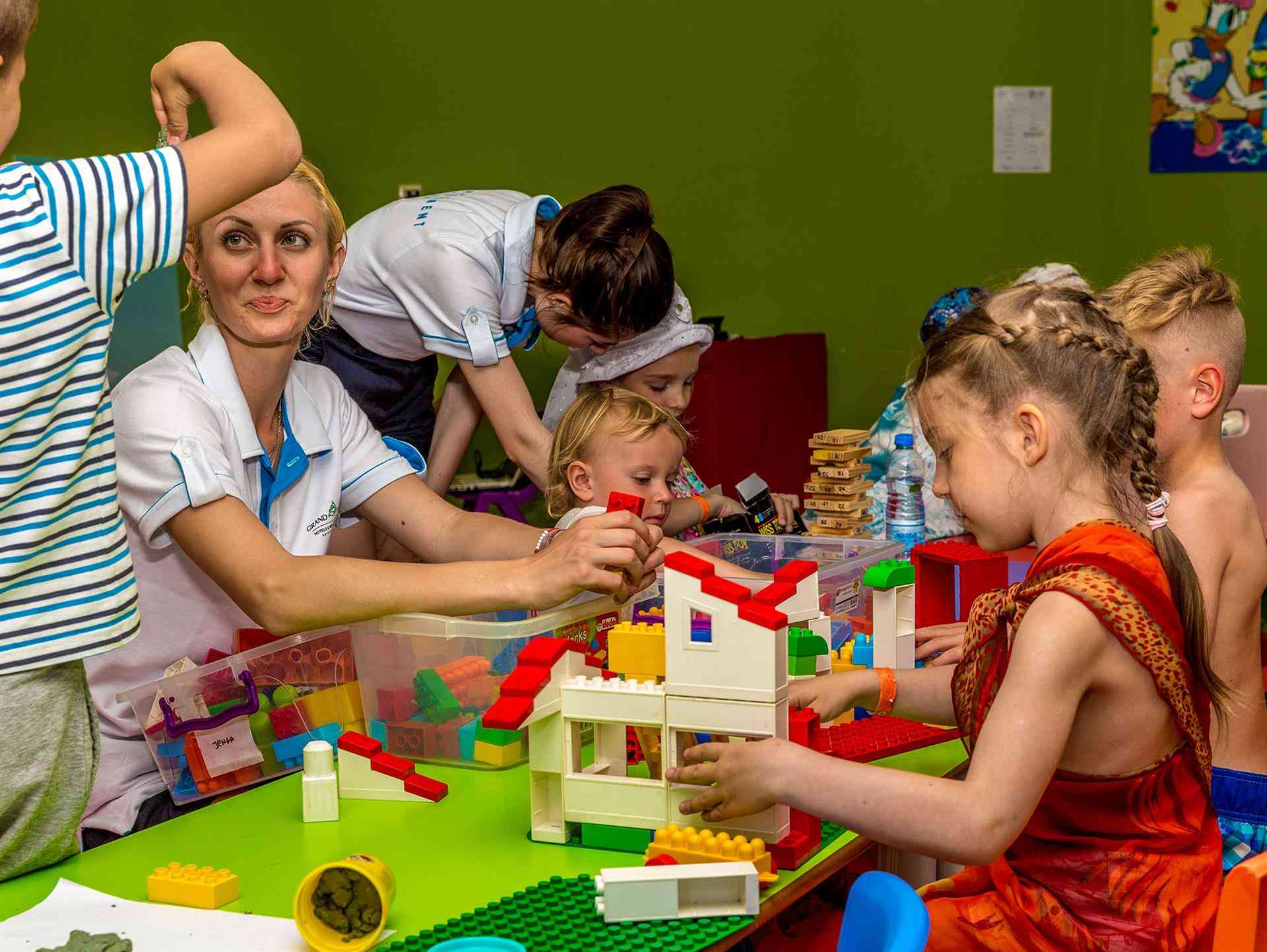 Doktorlarimiz Ahu Hastanesi