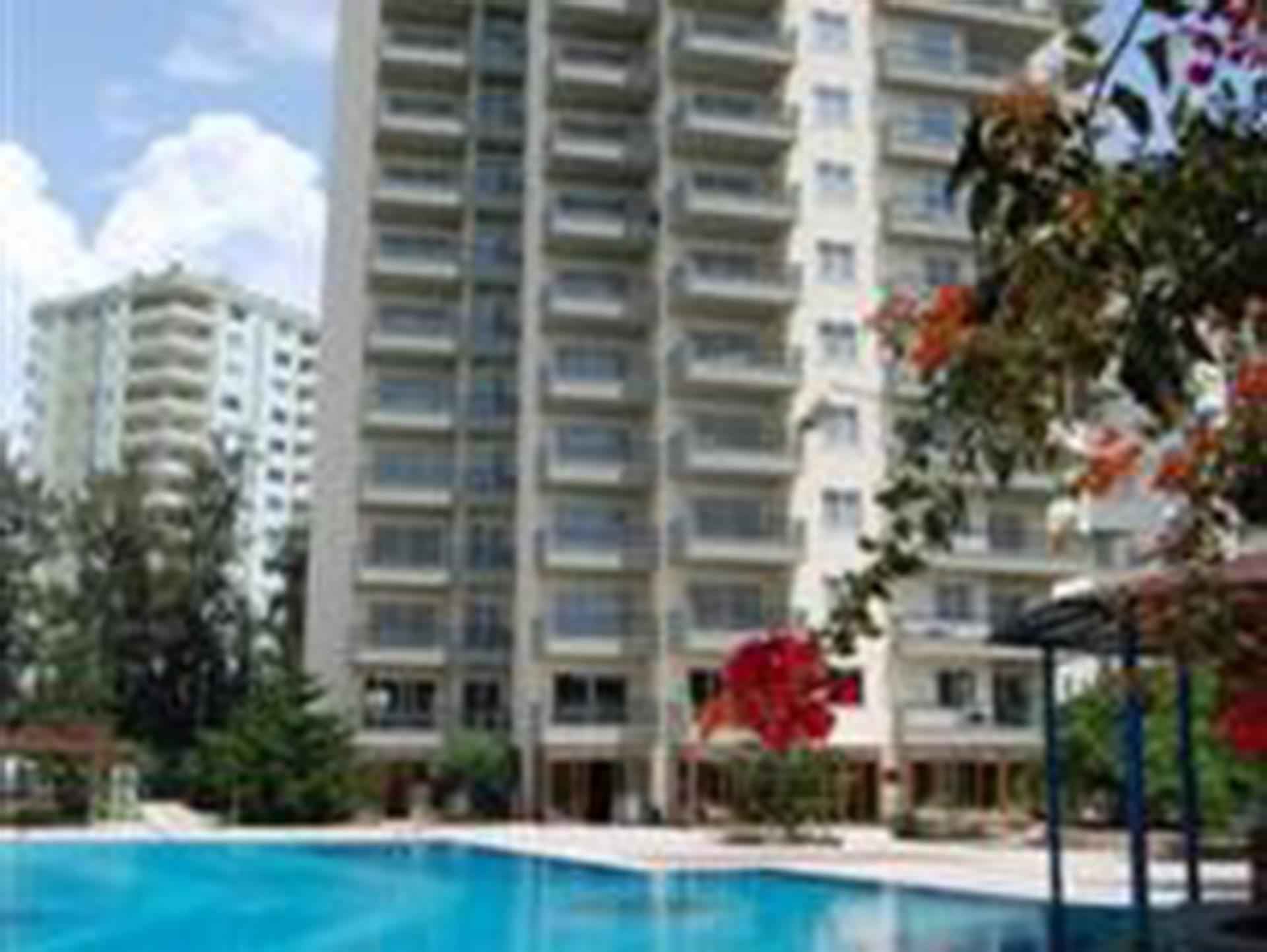 Green Tower Suite Hotel