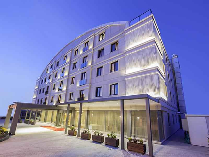 Lamec Hotel Business