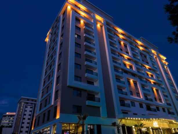 Royal Axis Suite Hotel 