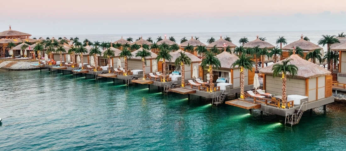 Cratos Premium'da deniz manzaralı lüks balayı ve özel konaklama deneyimi