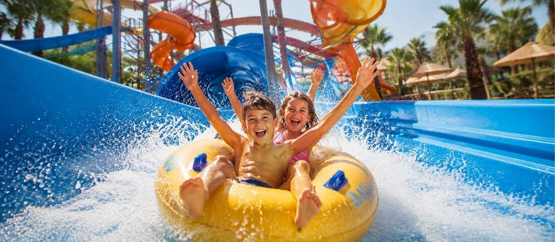 Girne, Bafra ve Gazimağusa bölgelerinde aile tatili için tercih edilen sahil ve resort oteller