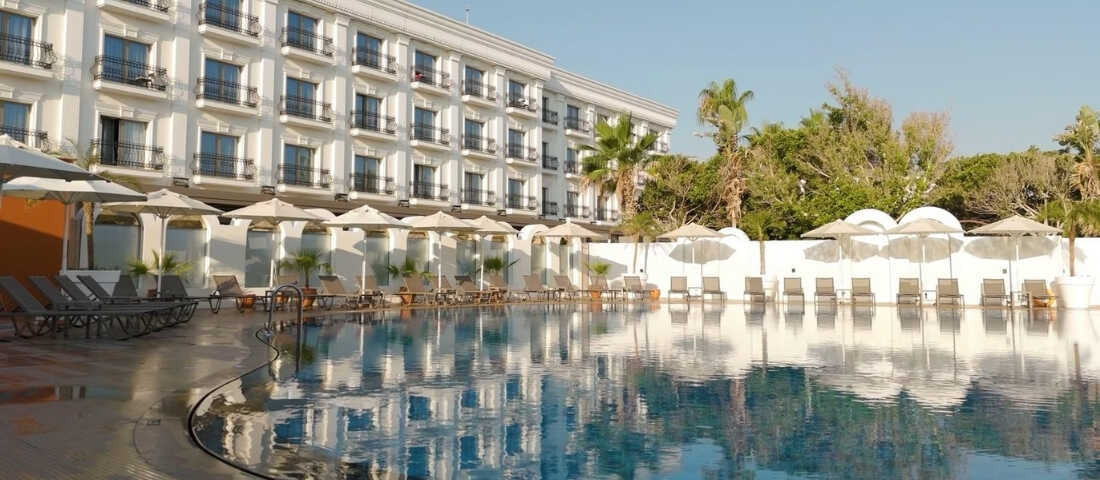 Rocks Hotel'de Girne merkezde romantik balayı tatili