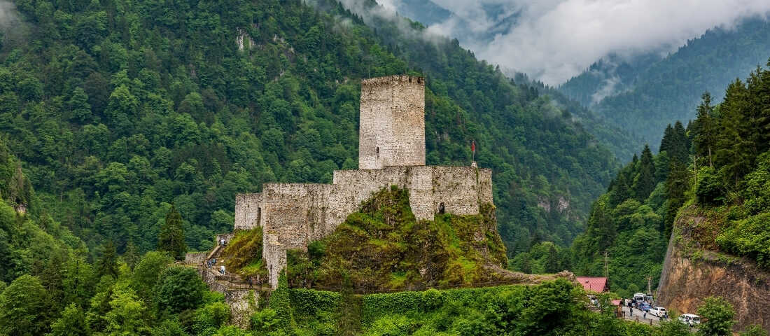 Zilkale Fırtına Vadisi içinde yer alan Karadeniz turları durağı
