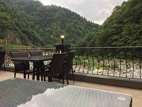 Yamantürk Öğretmen Evi Rize , Çamlıhemşin Gezinomi